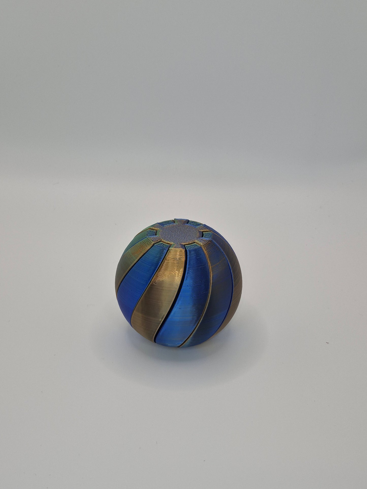 Twisted Spiral Fidget Sphere