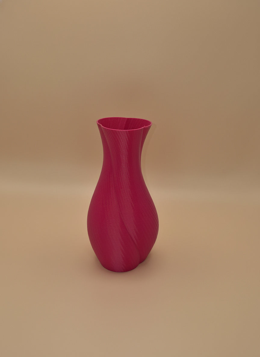 Trefoil Style Curved Vase - Toys Decor & More