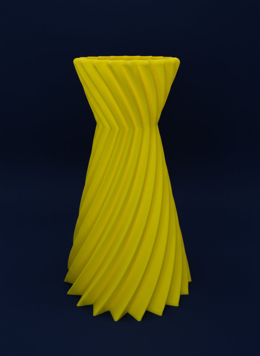 Star Pattern Spiral Vase - Toys Decor & More