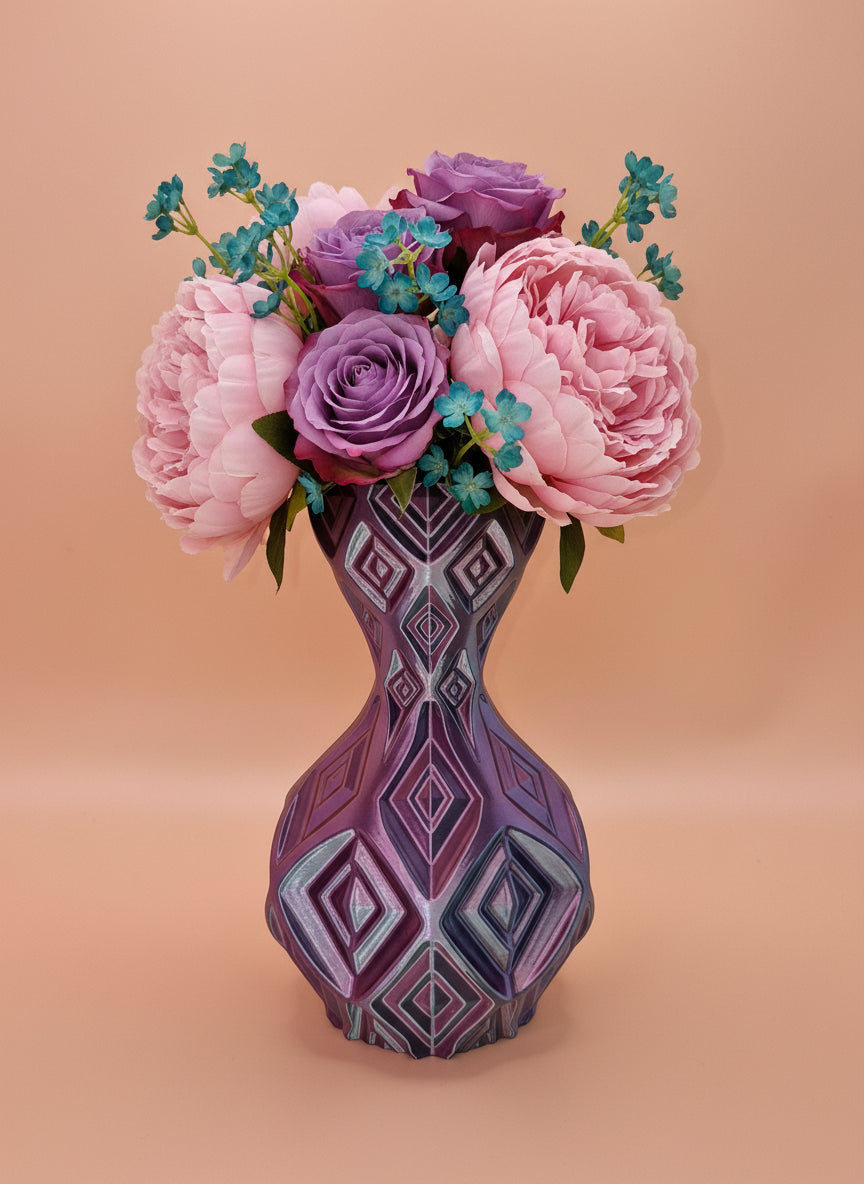 Diamond Ripple Curved Vase - Toys Decor & More